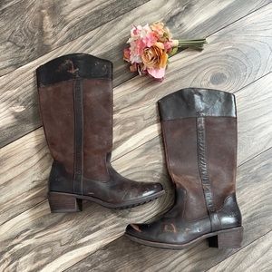 UGG women’s Boots 7.5 leather Brown